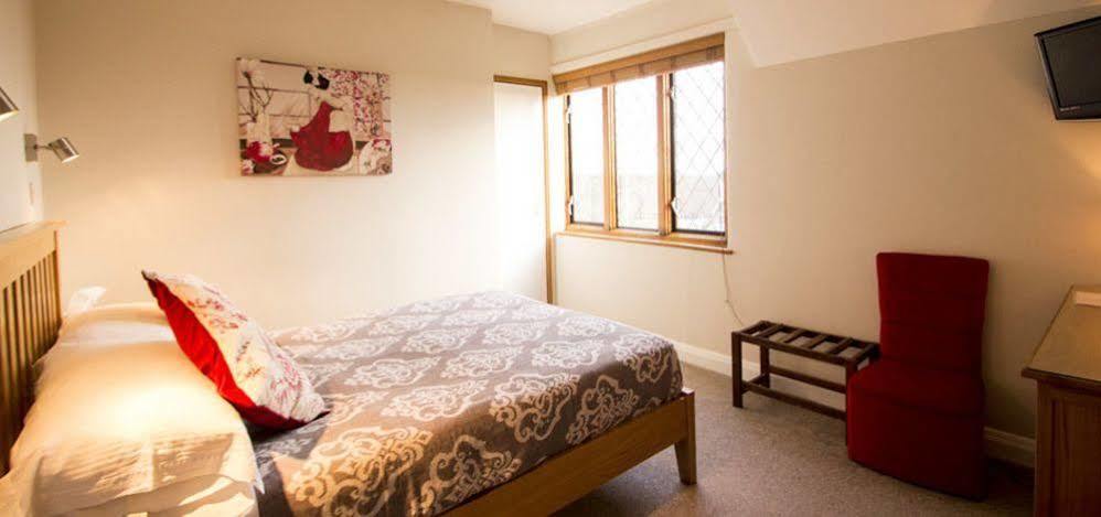 Fern Lodge Guesthouse Hythe  Buitenkant foto